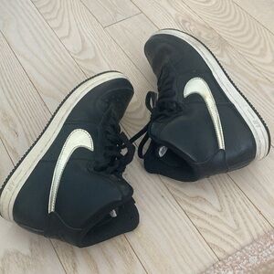 Nike Women’s Air Force 1 Light High Black / Champagne Size 7